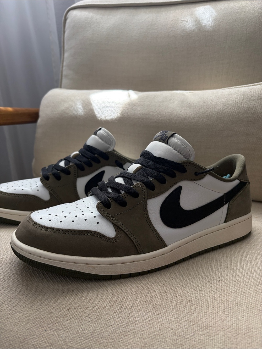 Nike Air Jordan 1 Low OG Medium Olive and Summit White / Size 11 - Picture 3 of 7